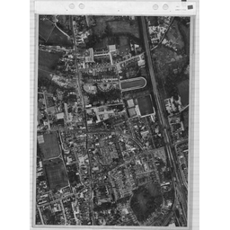 Aerial photo Maidenhead town centre 1961 (East upwards)